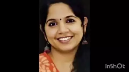 കോഴഞ്ചേരി: വിമാനാപകടം, പുല്ലാട് സ്വദേശിനി രഞ്ജിതയ്ക്ക് ആദരാഞ്ജലികൾ അർപ്പിച്ച് മന്ത്രി വീണ ജോർജ്