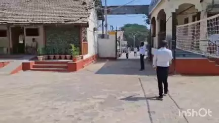 राहुरी: तांदुळनेर परिसरात तहसीलदारांना माहिती दिल्याच्या संशयावरून सेवानिवृत्त अधिकाऱ्याला मारहाण