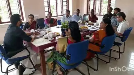 പട്ടാമ്പി: കാർഷിക ഗവേഷണ കേന്ദ്രത്തിൽ പദ്ധതി നടത്തിപ്പ്, മുഹമ്മദ് മുഹ്‌സിൻ എം.എൽ.എയുടെ അധ്യക്ഷതയിൽ യോഗം ചേർന്നു