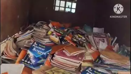 चंद्रपुर के सरस्वती इंग्लिश मीडियम स्कूल में छत्तीसगढ़ माध्यमिक शिक्षा मंडल की किताबें बेची गईं कबाड़ में