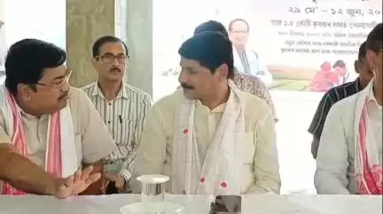 টিহু ভাগ: কৃষি বিজ্ঞান কেন্দ্ৰ জিলাৰ উদ্যোগত বানেকুছিত বিকশিত কৃষি সংকল্প অভিযান সমাৰোহ সম্পন্ন, উপস্থিত বিধায়ক ভৱেশ কলিতা