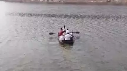 मुंगावली: आचार्य विद्यासागर जी ने जिस घाट में नाव से नदी को किया था पार, उस घाट पर मछली पकड़ना किया गया प्रतिबंधित