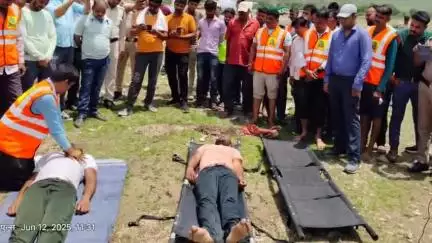 नीमच नगर: रामपुरा में आपदा प्रबंधन बाढ़ राहत मॉकड्रिल संपन्न, एडीएम श्रीमती गामड़ रहीं मौजूद