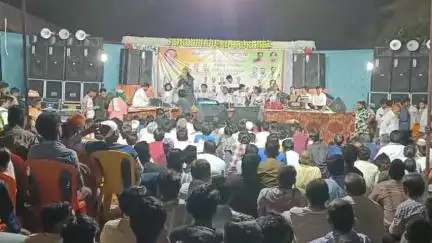 कौमी एकता के प्रतीक अंगारा शाह बाबा दरगाह अमरपाटन में उर्स, UP से आए फनकारों ने दी कव्वाली