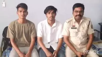 अमृतधारा जलप्रपात में नहाते पकड़े गए दो युवकों को परिजनों के निवेदन पर पुलिस ने छोड़ा