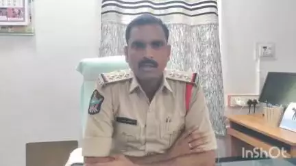 ఆదోని: ఆదోనిలో పురుగుల మందు తాగి ఆత్మహత్యాయత్నానికి పాల్పడిన, యువతి చికిత్స పొందుతూ మృతి
