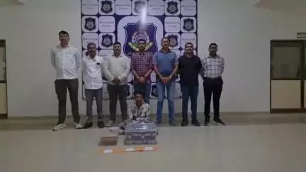 એસોજી ની ટીમ દ્વારા કુંભારવાડા વિસ્તારમાંથી બિનઅધિકૃત કફ સીરપ નો જથ્થો ઝડપી પાડ્યો