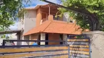 ಹನೂರು: ಬಸಪ್ಪನದೊಡ್ಡಿಯ ಮನೆಯೊಂದರಲ್ಲಿ 100ಕ್ಕೂ ಅಧಿಕ ಗ್ರಾಂ ಚಿನ್ನಾಭರಣ ಹಾಗೂ ಲಕ್ಷಾಂತರ ರೂ ನಗದು ಕಳವು