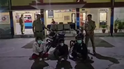 पौड़ी: श्रीनगर पुलिस ने मारपीट कर हंगामा करने वाले तीन युवकों को किया गिरफ्तार