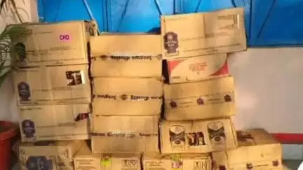 राजनगर: मधुबनी पुलिस ने राज नगर थाना क्षेत्र से भारी मात्रा में शराब ज़ब्त की