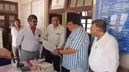मारवाड़ जंक्शन: मारवाड़ जंक्शन के राजकीय अस्पताल और आउवा सामुदायिक स्वास्थ्य केंद्र का जिला कलेक्टर ने किया औचक निरीक्षण