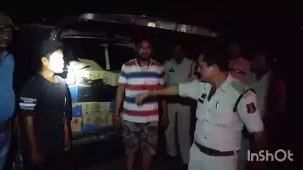 खोंगापानी में अंग्रेजी शराब की तस्करी, मनेंद्रगढ़ पुलिस ने कार्रवाई कर दो आरोपियों को किया गिरफ्तार