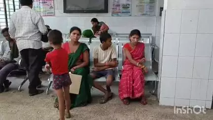 जमुई: प्रधानचक के पास तेज रफ्तार ऑटो पलटने से दो लोग घायल, सदर अस्पताल में कराया गया भर्ती