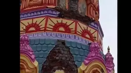 सेनगाव: सिनगी खांबा येथे हनुमान मंदिरावर वीज कोसळली,मंदिराचे नुकसान
