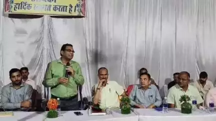 सीमलवाड़ा: लिखी बड़ी में एडीएम दिनेश चंद्र धाखड की ओर से गुरुवार को रात्रि चौपाल का आयोजन