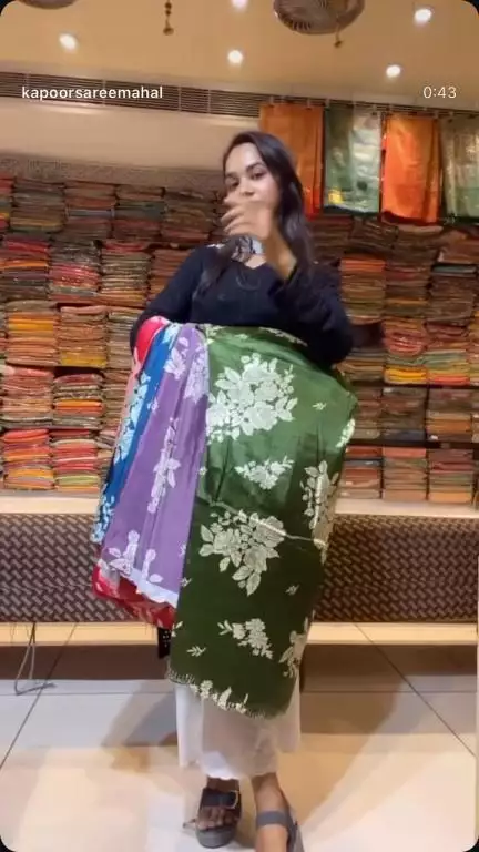 Designer printed saree from kapoorsareemahal jwalanager rampur