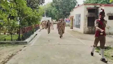 हरदोई: पुलिस लाइन में एसपी नीरज कुमार जादौन ने ली परेड की सलामी व पुलिस लाइन का किया निरीक्षण