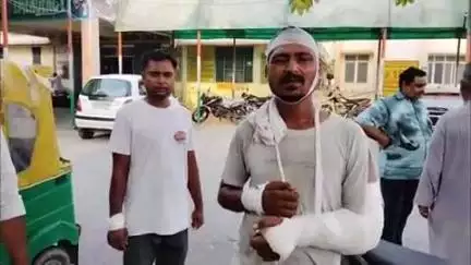 बुलंदशहर: अहमदगढ़ क्षेत्र के गांव सैदगढ़ी में दीवार लगाने को लेकर हुए विवाद में दबंगों ने घर में घुसकर की मारपीट, 4 लोग हुए घायल
