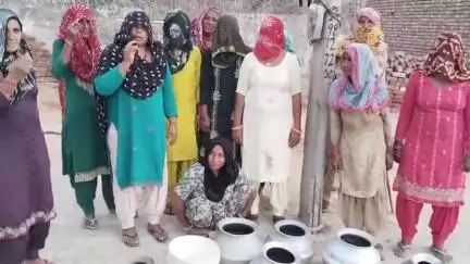 राजगढ़: गौठया छोटी में पेयजल संकट को लेकर प्रदर्शन, मुख्य पेयजल लाईन में अवैध पेयजल कनेक्शन का आरोप,ग्रामीणों में रोष#jansamasya