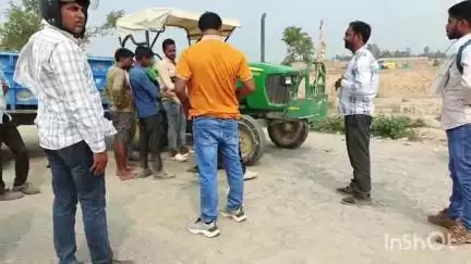 जलालाबाद: कलेक्टर गंज के निकट लेखपाल की बाइक को ट्रैक्टर ट्राली ने मारी टक्कर, हुआ घायल