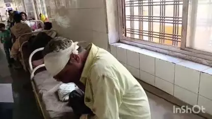 अशोक नगर: बरोदिया गांव में अनियंत्रित होकर फिसली बाइक, 40 वर्षीय व्यक्ति हुआ घायल