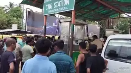 বিশালগড়: বিশালগড় CNG স্টেশনে মেশিন বিকল, ছুটে আসেন দপ্তরের কর্মীরা