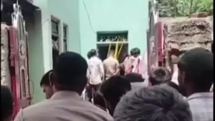 रेवाड़ी: पड़ोसन की हत्या के बाद जहर खाया, मौत से पहले पिता को भेजा वीडियो, 3 लोगों को ठहराया जिम्मेदार