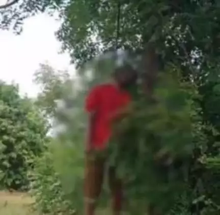 కళ్యాణదుర్గం: పాపం పల్లిలో విషాదం: చెట్టుకు ఉరి వేసుకొని రైతు జట్టింగప్ప (51)ఆత్మహత్య