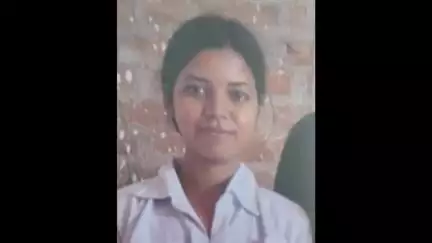 मैनपुरी: किशनी क्षेत्र में परिजनों द्वारा पढ़ाई के लिए डांटने पर छात्रा ने फांसी लगाकर की आत्महत्या, पुलिस ने शव पीएम के लिए भेजा