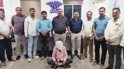 जालना: बसस्थानक परिसरातील अनोळखी इसमाची ओळख पटली; मोबाईल आणि पैशासाठी गळा आवळून खून केल्याचे निष्पन्न आरोपी अटक
