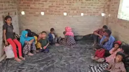 বাদুড়িয়া: লবঙ্গ গ্রামে 22 জন রোহিঙ্গা অনুপ্রবেশকারীকে ধরে ফেলল গ্রামবাসীরা, ঘটনাস্থানে পুলিশ