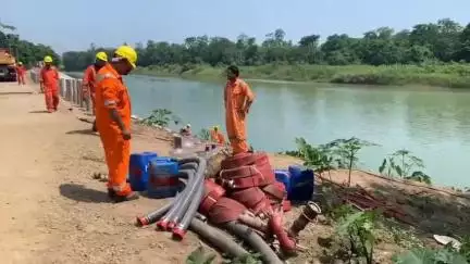 শিৱসাগৰ: ভটিয়াপাৰৰ অ.এন.জি.চি. ৰীগত নিৰ্গত অহৰহ গেছ, আশ্ৰয় শিবিৰত ৰাখিছে গাঁওবাসীক