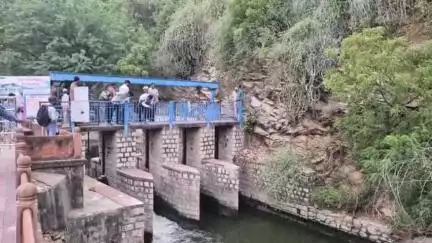 अजमेर: आनासागर झील के चैनल गेट कुछ दिन पहले खोले गए थे, अब पानी की गहराई 10 फीट है