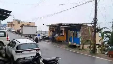 पौड़ी: मानसून सीजन को देखते हुए जिलाधिकारी ने कहा, मानसून में किसी भी प्रकार की लापरवाही बर्दाश्त नहीं होगी