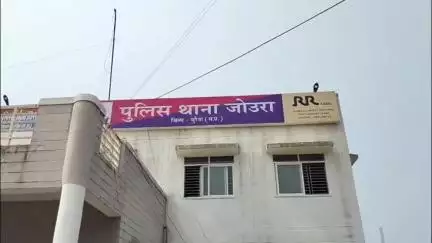 जौरा: जौरा थाना क्षेत्र के मजरा गांव के पास भीषण सड़क हादसे में एक युवक की मौके पर ही मौत