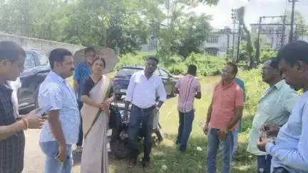 কৈলাশহর: কৈলাসহর গোবিন্দপুর এলাকায় ওয়াকফ বোর্ড অনুমোদিত কাজের সাইট পরিদর্শন করতে যান ওয়াকফ বোর্ডের চেয়ারম্যান