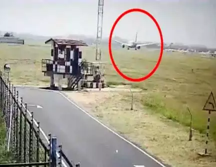 ಟೇಕ್ ಆಫ್‌ ಆದ 30 ಸೆಕೆಂಡ್‌ಗಳಲ್ಲೇ ವಿಮಾನ ಪತನ.. ಎದೆ ಝಲ್ ಎನ್ನುವ ಅಪಘಾತದ ಸಂಪೂರ್ಣ ವಿಡಿಯೋ ಬೆಳಕಿಗೆ