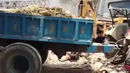 सकलडीहा: डैना गांव में अवैध खनन में शामिल एक रैपर और ट्रैक्टर को खनन अधिकारी ने किया जब्त, कार्रवाई की गई