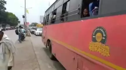 केज: वाहतूक कोंडी आणि अपघाताचे प्रमाण टाळण्यासाठी केज येथे रिंग रोड करण्याची नागरिकांची मागणी #Jansamasya