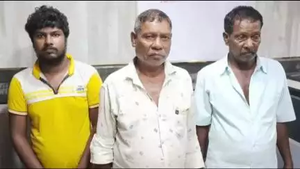 মেমারি ১: বেআইনি চোলাই মদ বিক্রির বিরুদ্ধে মেমারি থানার অভিযানে গ্রেপ্তার ৩, ধৃতদের আদালতে পাঠানো হলো