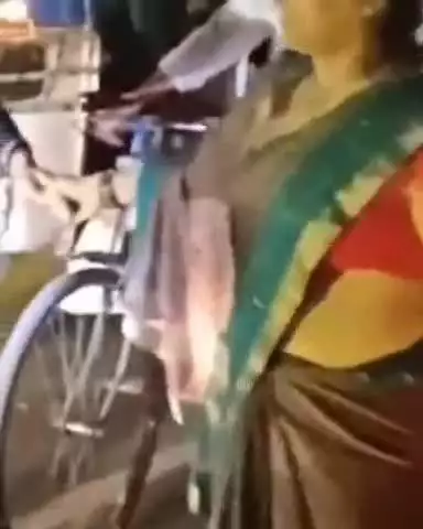 कानपुर: चकेरी की जगई पुरवा ओम पुरवा में बिजली न आने से परेशान महिलाओं ने सड़क पर रोके वाहन