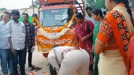 ରାୟଗଡା: କୋଲନରା ବ୍ଳକର ମୁକୁନ୍ଦପୁର ଗ୍ରାମପଞ୍ଚାୟତ କାର୍ଯ୍ୟାଳୟ ପରିସରରେ ବିକାଶ ବାହାନ ଯାତ୍ରା କାର୍ଯ୍ୟକ୍ରମ ଅନୁଷ୍ଠିତ