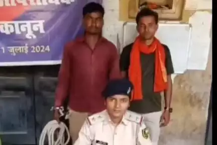 चानन: किऊल शहीद द्वार के पास पुलिस ने 45 लीटर महुआ शराब के साथ एक तस्कर को गिरफ्तार कर कोर्ट भेजा