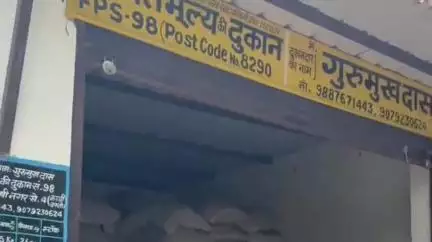 लाडपुरा: कोटा में संतोषी नगर स्थित राशन डीलर पर गड़बड़ी करने पर कार्रवाई, गेहूं वितरण में गड़बड़ी के चलते दुकान को किया सीज