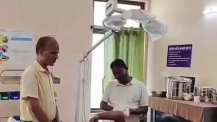 जरमुण्डी: जरमुंडी के पास सड़क दुर्घटना में बाइक चालक व दो युवक घायल, सामुदायिक स्वास्थ्य केंद्र में भर्ती