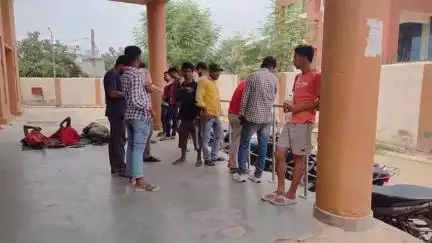 बेतिया: काली बाग थाना क्षेत्र के झिल्लियां में चाकू से गोदकर व्यक्ति की हत्या, पुलिस जांच में जुटी