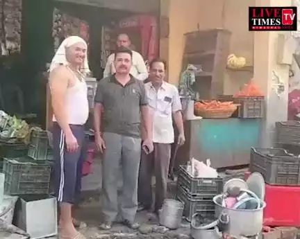 नूरपुर: खैरियां में पंचायत घर के सामने स्थित एक दुकान में लगी आग