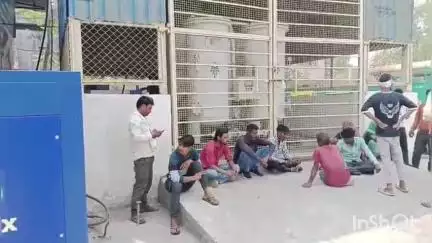 अशोक नगर: कमालपुर गांव में मज़दूरी करने गए 35 वर्षीय युवक की संदिग्ध परिस्थितियों में हुई मौत, जिला अस्पताल में हुआ पोस्टमार्टम