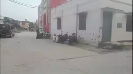 बिलग्राम: ककराखेड़ा गांव के पास अज्ञात वाहन की टक्कर से बाइक सहित खंती में गिरा युवक, इलाज के दौरान मेडिकल कॉलेज में हुई मौत