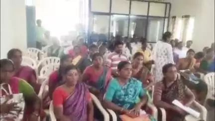ములుగు: ఏటూరునాగారం MPDO కార్యాలయంలో ఇందిరమ్మ లబ్ధిదారులకు అవగాహన